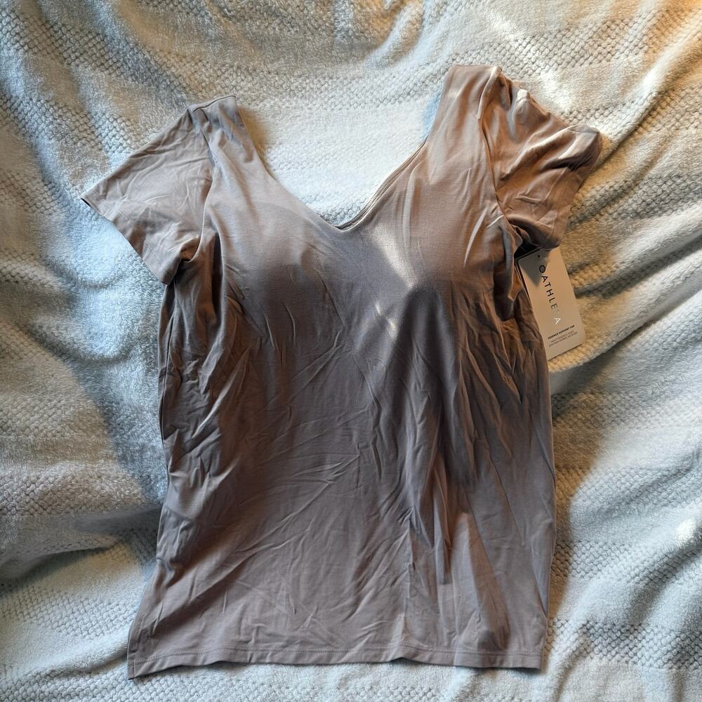 NWT athleta ESSENCE SUPPORT TOP size medium